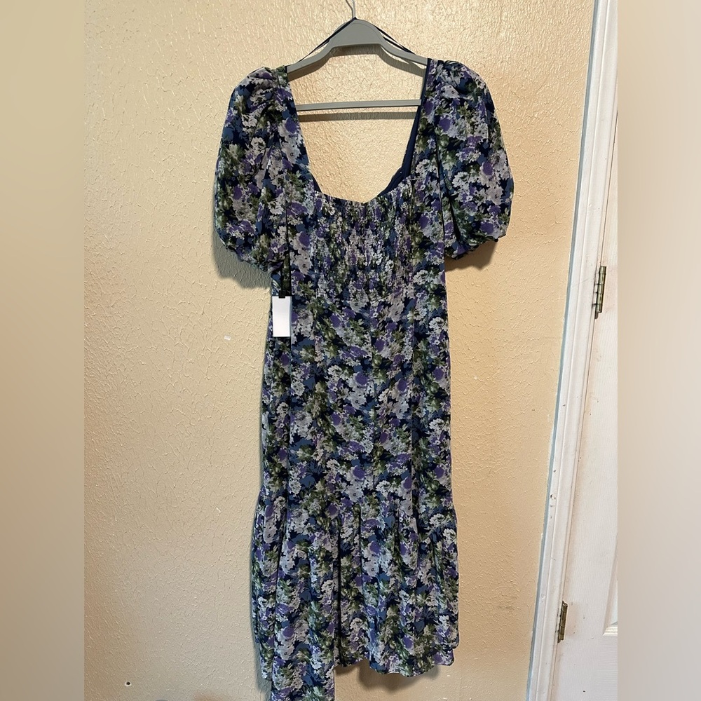 Astr‎ The Label Dress Asymmetrical Hem Floral Midi
Size XL Smocked - Picture 4 of 8